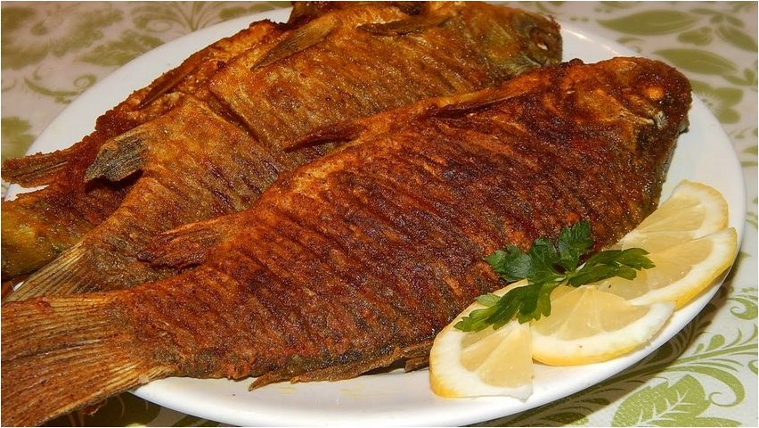 Караси, жаренные с паприкой паприкой