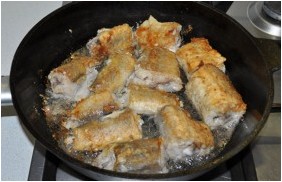 (жареный, минтай, сырной, корочкой) Жареный минтай под сырной корочкой