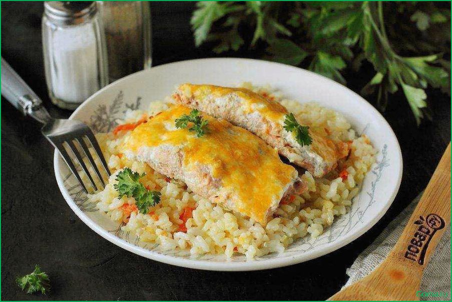 Вкусное сочетание риса и свежей рыбы: идеальное блюдо для любителей морепродуктов